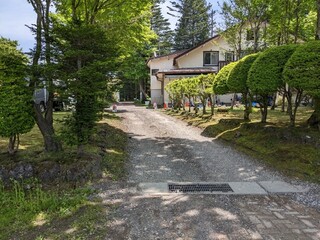 cafe hip karuizawa - 대로에서 들어가면 갑자기 조용해집니다. 주택가라서 시끄럽지 않게 지나갔습니다.