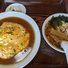 Wakou - 天津飯900円 ＋ セット200円
                天津飯単独だとオマケ汁が付くし
                腹キャパ的にはそれで十分なんだけど
                漬けもんが食べたくてセットにする感じ