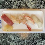 雑魚亭 - 本鮪 中トロ､螺貝､縞海老､ずわいがに脚肉､鮃のにぎり