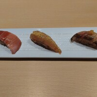 築地青空三代目 大名古屋ビルヂング店 - 中トロ、ボタンエビ、いさき