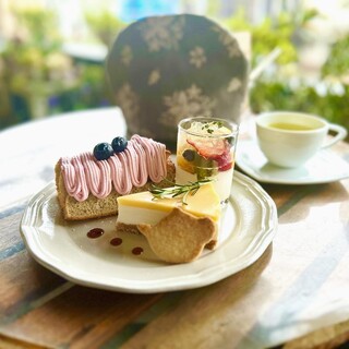 紅茶と焼菓子のCafe Shukran_0