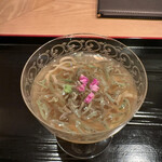 茜坂大沼 - 秋田の蓴菜はゼリーの部分をたっぷりと湛えて。