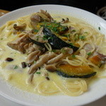 コーヒーショップ サリバン - 濃厚なカボチャと若鶏のクリームパスタ(ランチ\1200）！濃厚な感じです＾＾