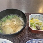 喫茶 ボギー - 味噌汁と小鉢