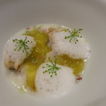 エクアトゥール - 25年8月　根セロリとリンゴ、赤座海老と蛤、毛ガニのスープ仕立て　ヴェルベーヌのジュレ