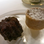 エクアトゥール - 25年8月　カヌレ、ショコラエクアトゥールのタルト