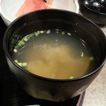 うおいち - アサリの味噌汁