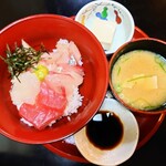 内蔵助 - 令和5年5月 ランチタイム
海鮮丼(みそ汁、冷奴付) 780円