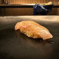 鮨 四 - 