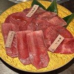 焼肉ホルモンまるよし精肉店 - 