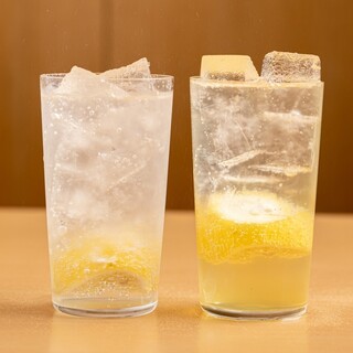 ≪Two types of lemon sour≫ We offer drinks that go well with delicious meat.