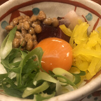日本橋　本陣房 - 本日のまかない丼は、海鮮爆弾丼