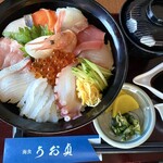 Kaishoku Uosada - 当店人気どんぶり！海鮮丼！ネタも新鮮なものを厳選してご提供しています。