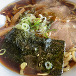 手打ラーメン 豚平 - 手打ちラーメン大盛¥850
