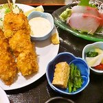 魚亥子 - マグロ串カツとお刺身。コーヒー付きで１０００円