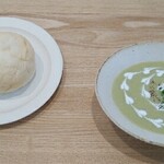 Anerro Hoshino - ポタージュスープ、自家製パン