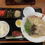 餃子屋七星 - ラーメンランチ