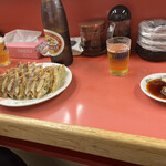 丸正餃子店 本店 - さあ！餃子とビール♪