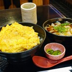 高砂 - カツ丼1200円 うどんをきしめんに変更100円