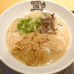 Hakata Shimpuu - 肉盛濃厚豚骨ラーメン