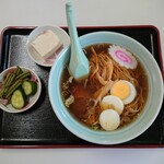 黄金食堂 - ラーメン 720円