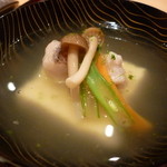 ☆椀物…湯葉真丈と甘鯛がキラリ光ります(*^。^*)☆