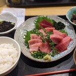 創業二百三十年食堂 - 本マグロ刺身定食　