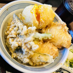 戸隠そば - 半熟たまごと若鶏の天丼