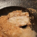 ごだん 宮ざわ - 焼きゴマ豆腐　断面