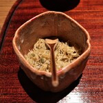 ごだん 宮ざわ - 白味噌の粒味噌で炊いたちりめん山椒