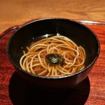 ごだん 宮ざわ - 甘鯛の骨から出汁を取った温かいお蕎麦