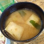 海鮮丼 丸喜 - 味噌汁