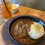 椿サロン - このお店の雰囲気にあったオシャレカレー。