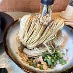 中華蕎麦 鳴神食堂 - あえ玉の細麺。