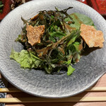 個室焼肉 銀座きたお - ルッコラと赤からし水菜のサラダ