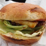 からつバーガー - チーズバーバー340円