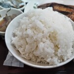 四日市ヒモノ食堂 - ごはん大盛り無料