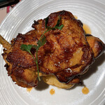 ヴィラモウラ - 大山鶏モモ肉のロースト　ピリピリソース