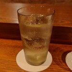 アカ - シェリーのソーダ割