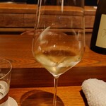 アカ - Oremus Mandolás Furmint 2018（スペインの名門生産者によるハンガリー産白ワイン）