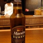 アカ - Mahou Maestra Dunkel（黒ビール）