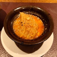 アカ - フカヒレと車海老のアヒージョ