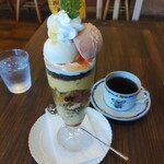 クリクリ - 柑橘類カスタードパイパフェ¥1100(〜2023.5.29)