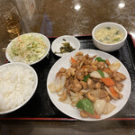 龍宮楼飯店 - 日替わり(鶏肉のカシューナッツ炒め) 750円