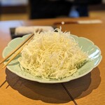 とんかつ葉月 - キャベツのおかわり