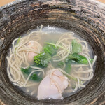 つきじ 文化人 - 蛤そば　は汁が、ほぼ塩味！