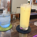 ヨコハマ アジアンダイニング&バー - ランチカレーセットのマンゴーラッシー