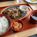 ジョイフル - 料理写真:ヒカル考案 冗談抜きで旨い牛焼肉定食