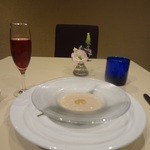 Restaurant27 - キール、山梨の桃の冷製スープ