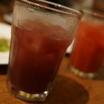 バール エ ターヴォラ カルダ ラ・ジョストラ - カシスパイン、ブラッティメアリ？